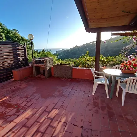 Bouganville Apartment, Capoliveri, Elba Island